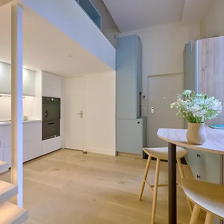 Charming Brand New With Mezzanine - Odeon 公寓 *