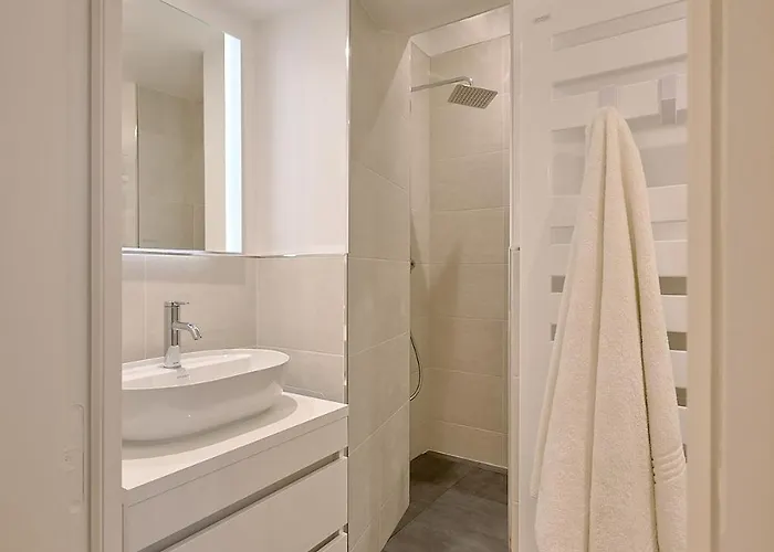 Charming Brand New With Mezzanine - Odeon * Parijs